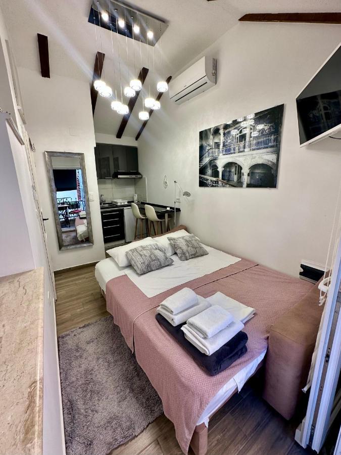 Tiny Dream - Old Town Rooms Split Bagian luar foto